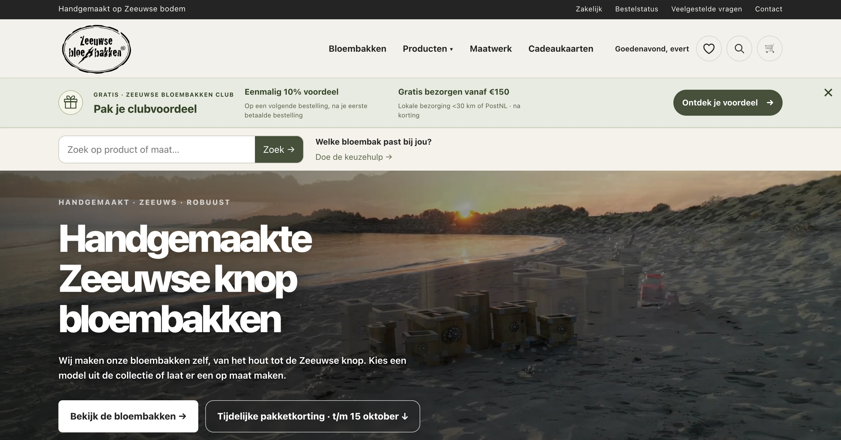 De webshop van Zeeuwse Bloembakken met handgemaakte bloembakken op het strand
